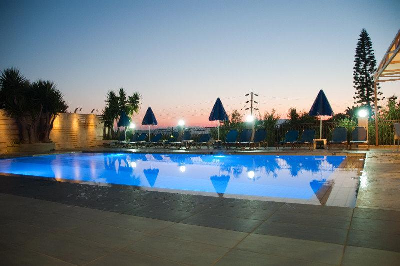 Varouxakis Hotel Platanias  Ngoại thất bức ảnh